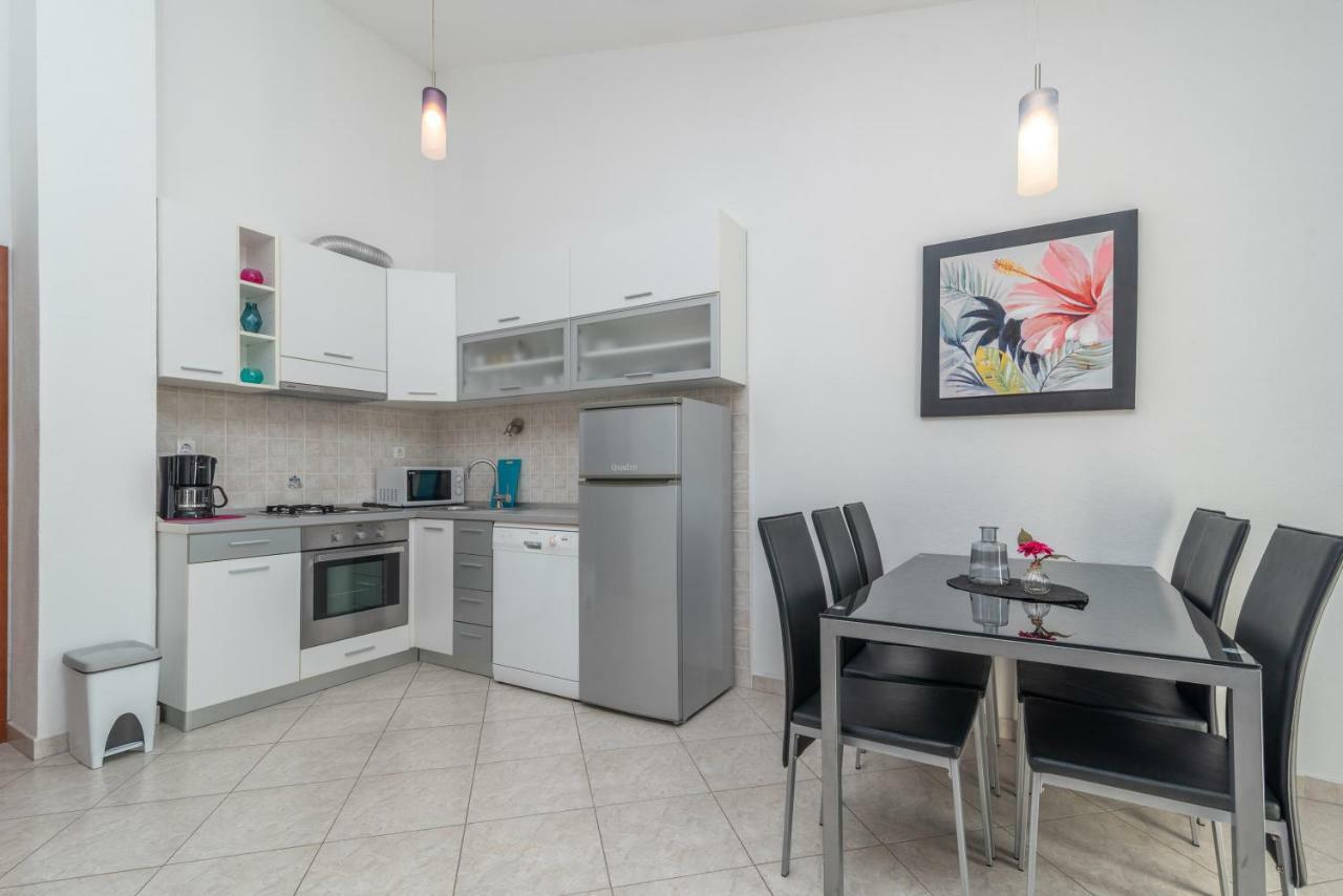 סגט ווראנייצה Apartments Villa Jelena מראה חיצוני תמונה